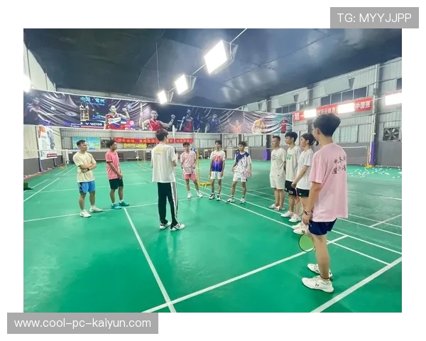 羽毛球训练营完善少儿课程与安全陪练体系,少儿羽毛球培训课时与收费 羽毛球训练营完善少儿课程与安全陪练体系,少儿羽毛球培训课时与收费